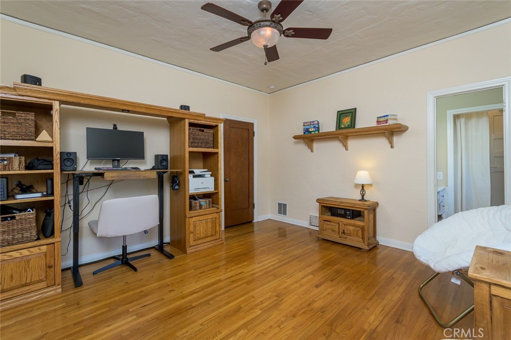 752 Glenview Road Glendale, CA 91202 - Photo 31 of 64