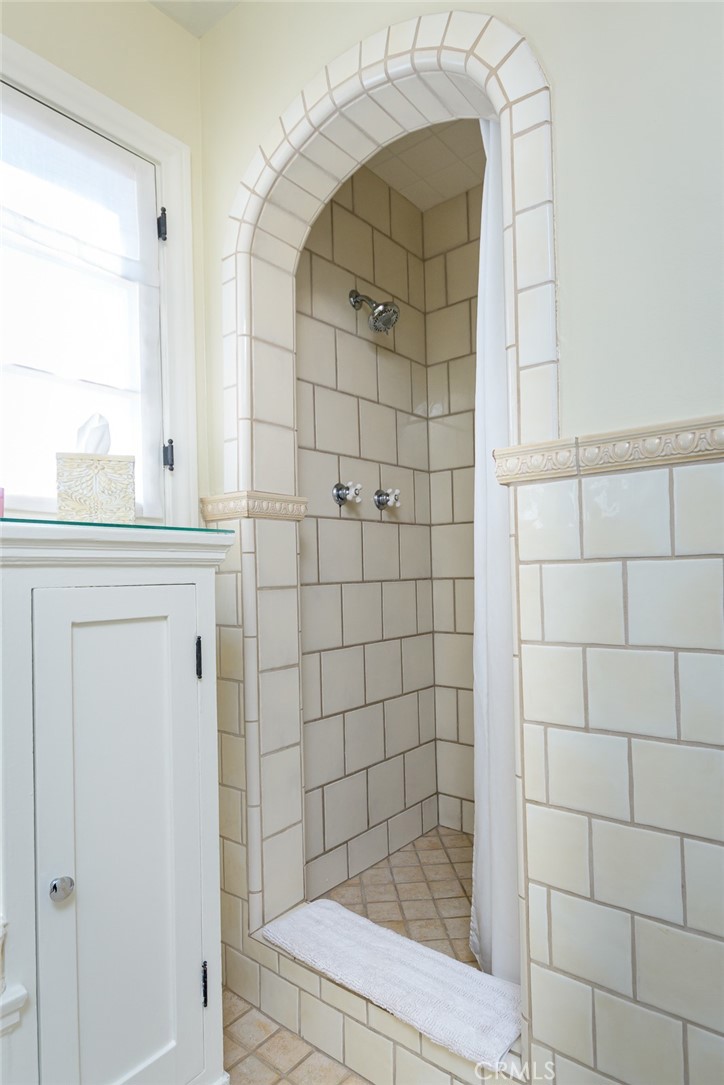 752 Glenview Road Glendale, CA 91202 - Photo 48 of 64 a bathroom with a shower
