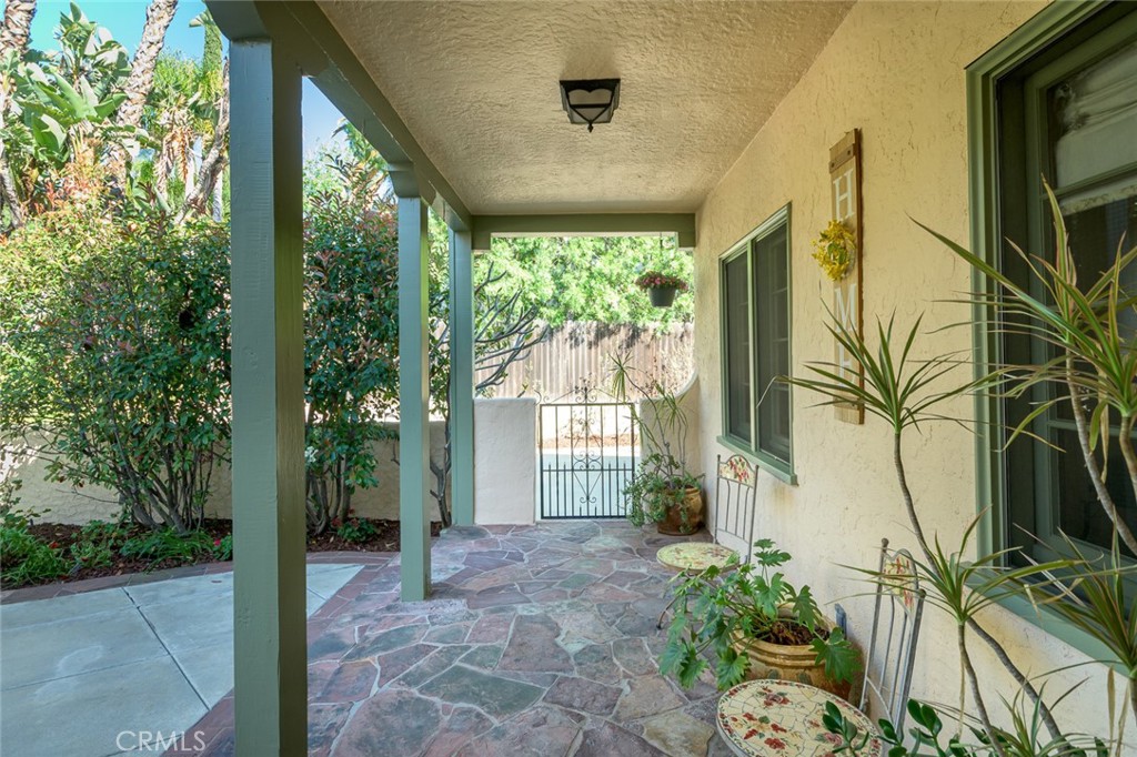 752 Glenview Road Glendale, CA 91202 - Photo 10 of 64