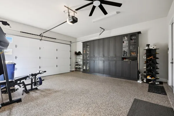 a view of livingroom with furniture