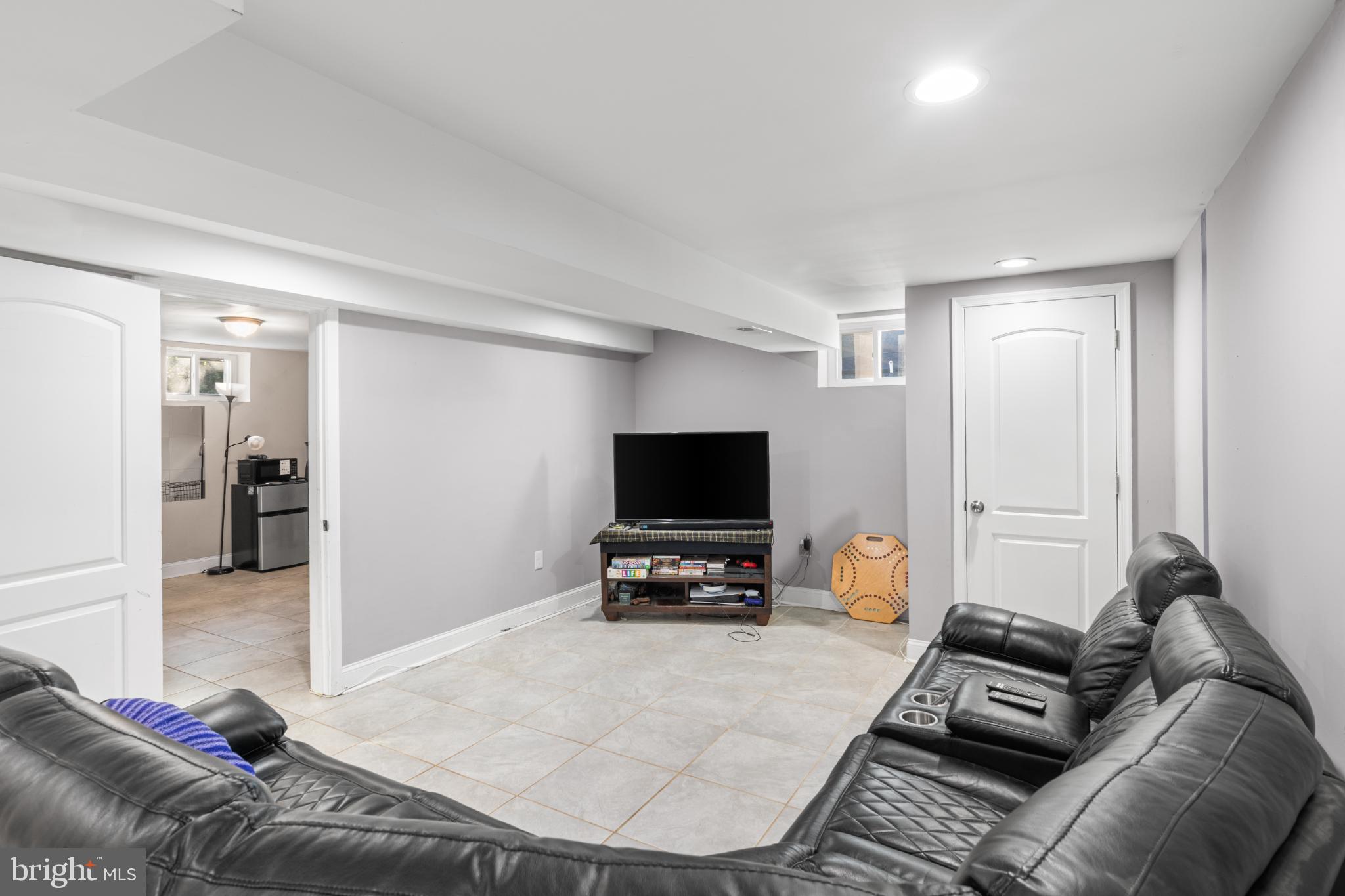 5219 West North Avenue Baltimore, MD 21207 - Photo 17 of 34