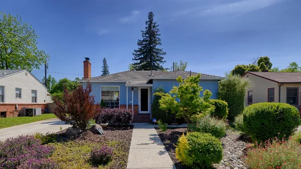 $425,000 | 6214 1st Avenue, Sacramento, CA 95817