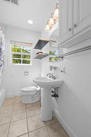 $425,000 | 6214 1st Avenue, Sacramento, CA 95817