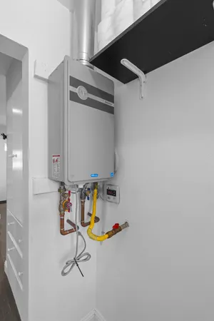 $425,000 | 6214 1st Avenue, Sacramento, CA 95817