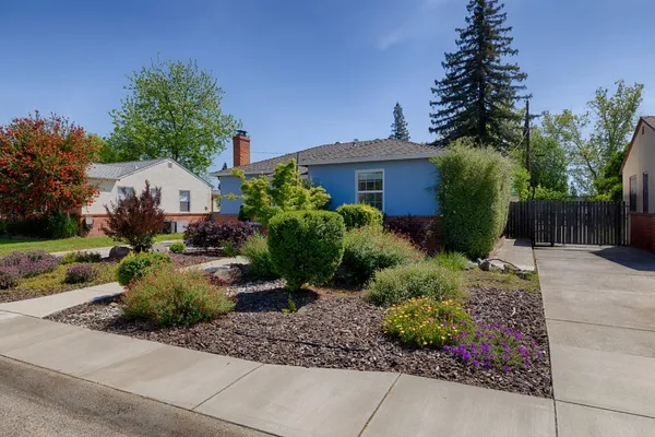 $425,000 | 6214 1st Avenue, Sacramento, CA 95817