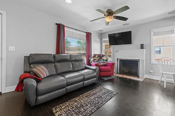 $425,000 | 6214 1st Avenue, Sacramento, CA 95817