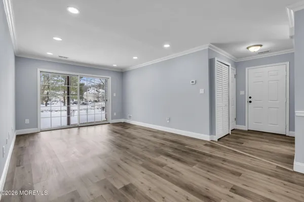 $464,900 | 401 Hampton Court, Unit 157, Manalapan, NJ 07726