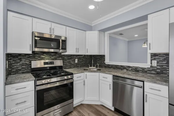 $464,900 | 401 Hampton Court, Unit 157, Manalapan, NJ 07726