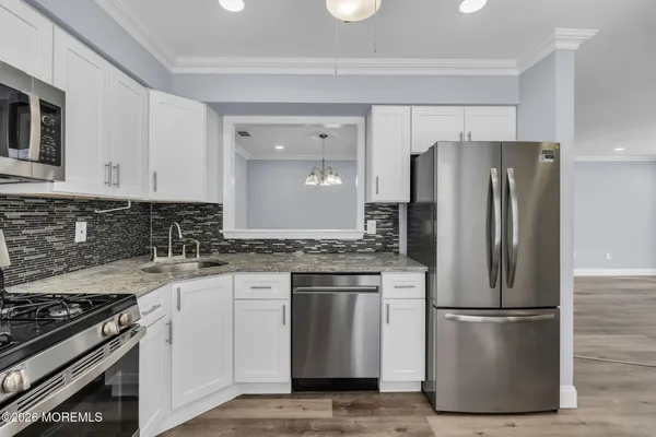 $464,900 | 401 Hampton Court, Unit 157, Manalapan, NJ 07726
