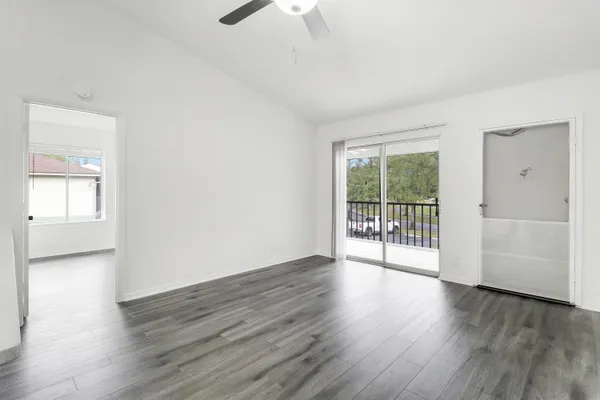 $296,888 | 6392 Chasewood Drive, Unit F, Jupiter, FL 33458