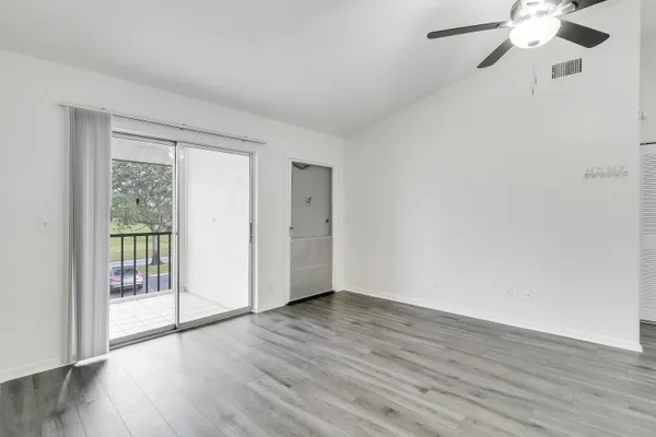 $296,888 | 6392 Chasewood Drive, Unit F, Jupiter, FL 33458