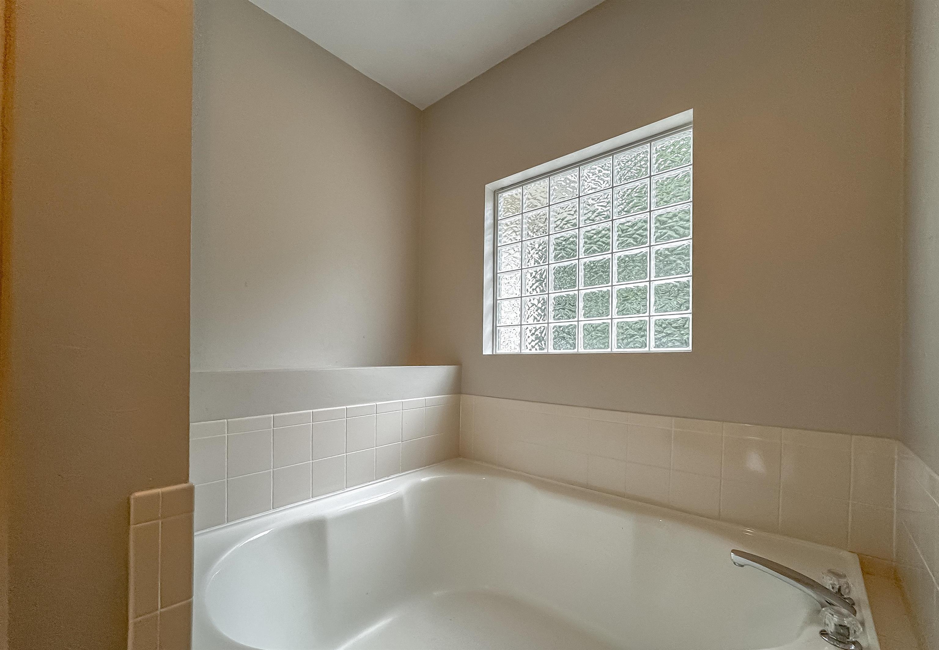 3400 Old Bainbridge Road, Unit 105 Tallahassee, FL 32303 - Photo 39 of 46