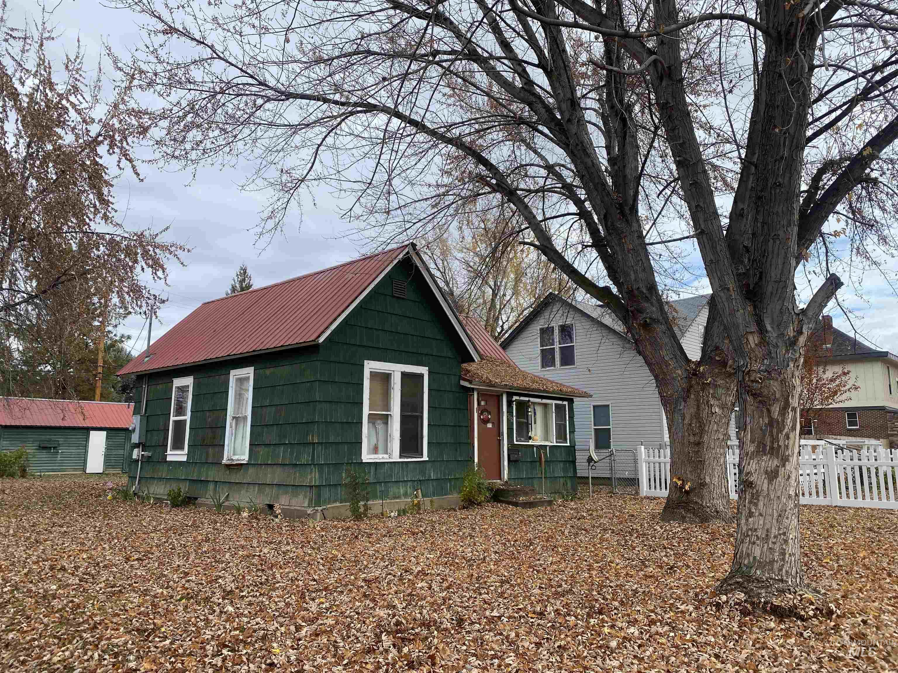 502 East Court Street Weiser, ID 83672 - Photo 13 of 17 View of front of home featuring a metal roof