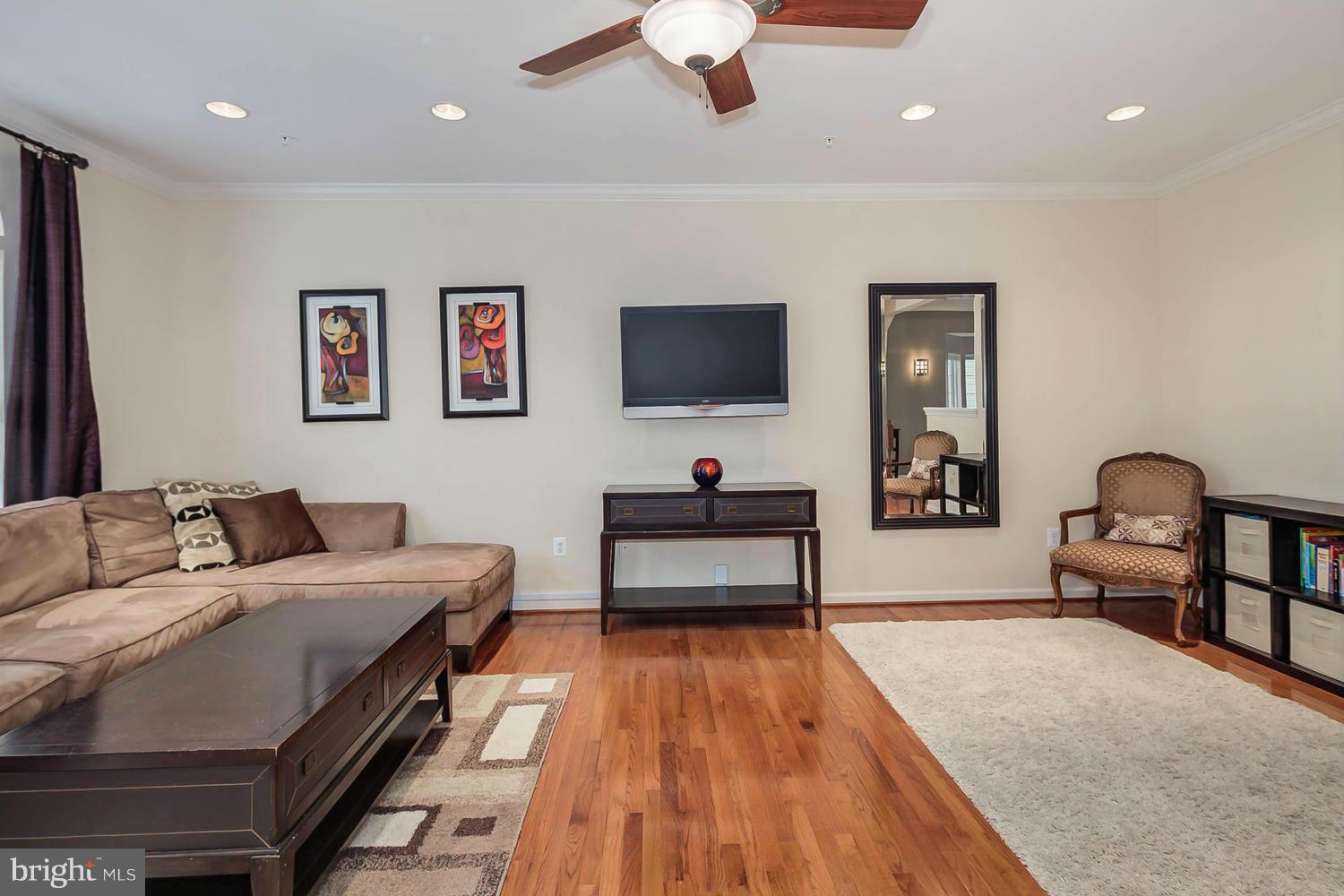 1745 Theale Way Hanover, MD 21076 - Photo 5 of 25 Living Room