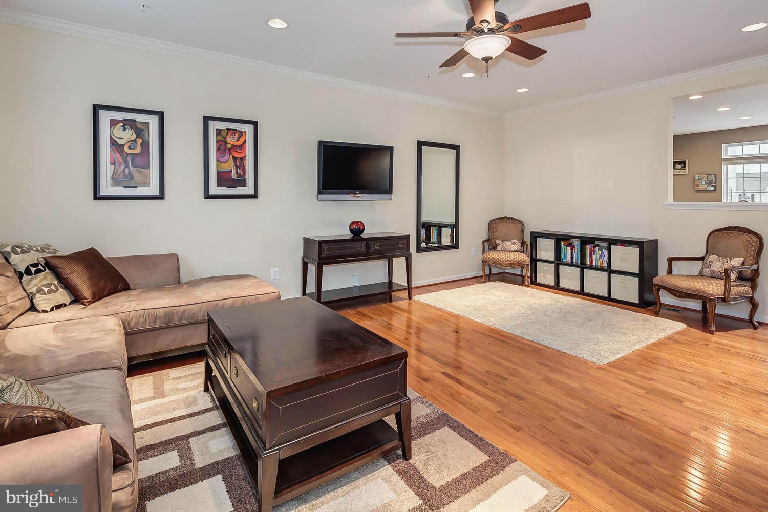 1745 Theale Way Hanover, MD 21076 - Photo 7 of 25 Living Room