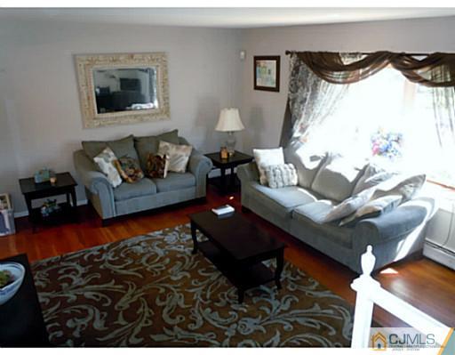 5 Sherold Road Colonia, NJ 07067 - Photo 3 of 12 Gallery Image 3