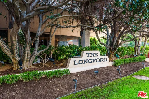 $999,995 | 10790 Wilshire Boulevard, Unit 404, Los Angeles, CA 90024