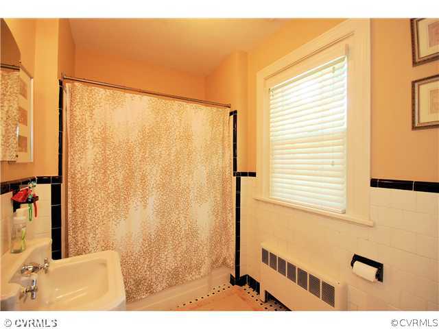 5309 Caledonia Road Richmond, VA 23225 - Photo 8 of 12 Master Bath