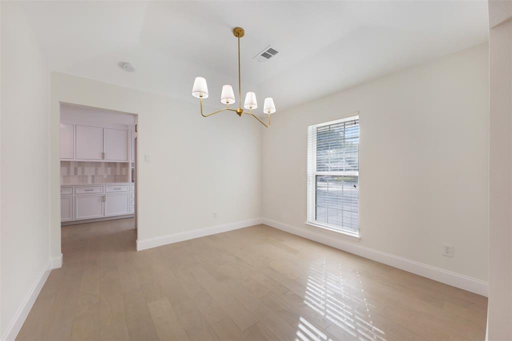 2707 Quail Ridge Drive Carrollton, TX 75006 - Photo 12 of 32