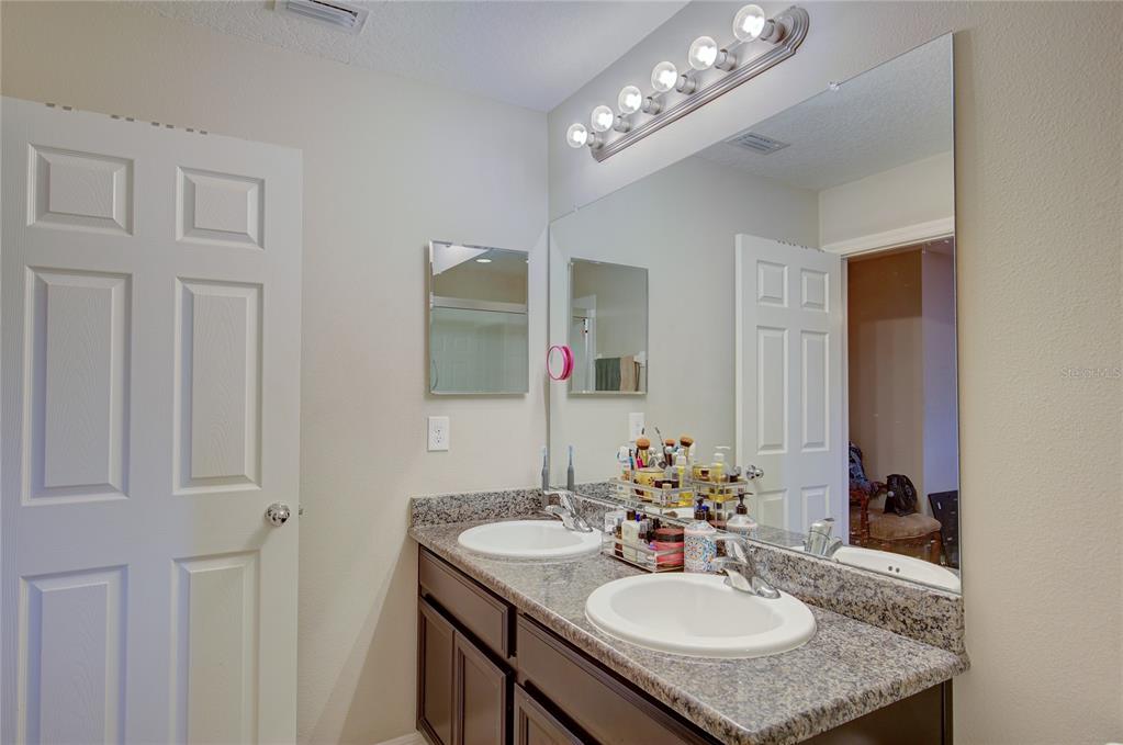 7064 Towne Lake Road Riverview, FL 33578 - Photo 16 of 32 Gallery Image 16