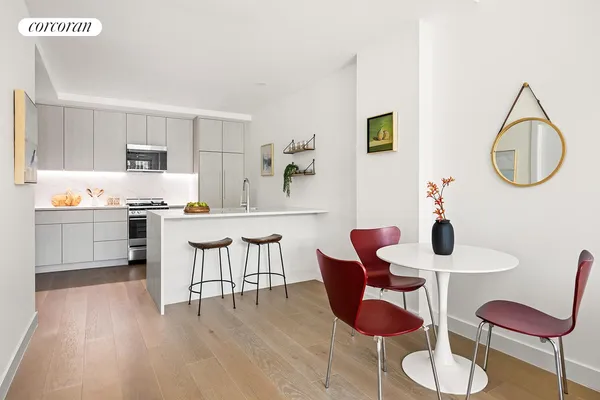 $680,000 | 379 Ocean Parkway, Unit 5C | Kensington