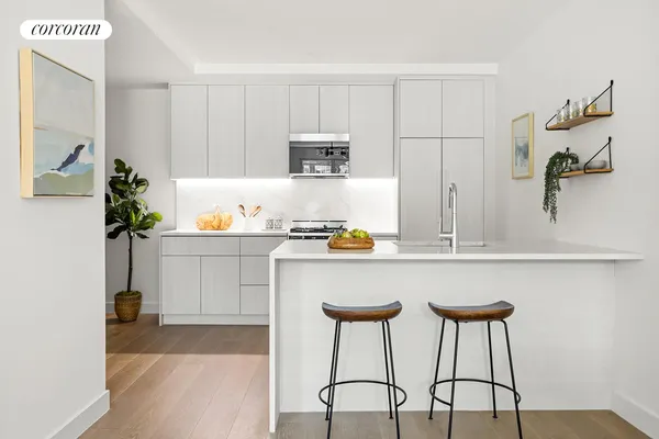 $680,000 | 379 Ocean Parkway, Unit 5C | Kensington