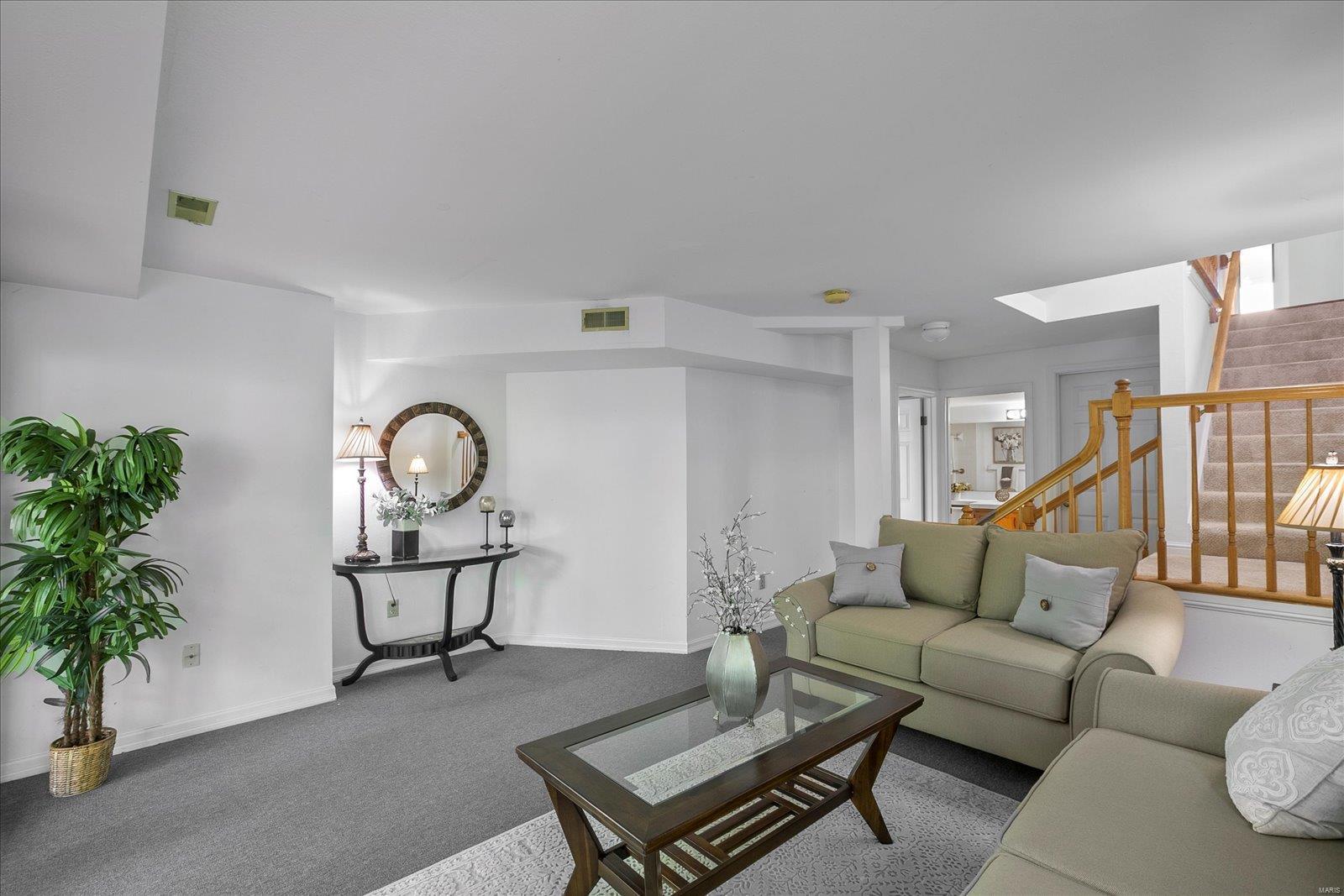 606 Highview Cir Drive Ballwin, MO 63021 - Photo 11 of 35