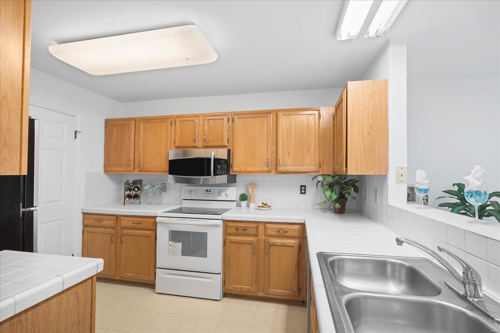 606 Highview Cir Drive Ballwin, MO 63021 - Photo 12 of 35