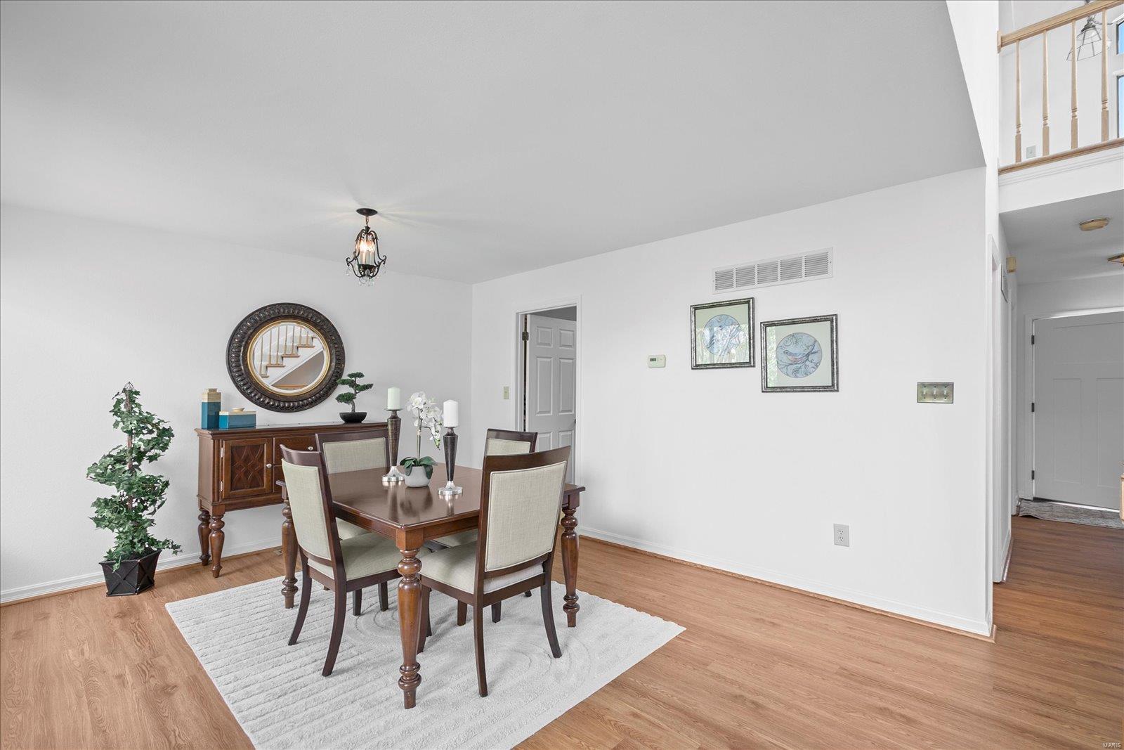 606 Highview Cir Drive Ballwin, MO 63021 - Photo 17 of 35