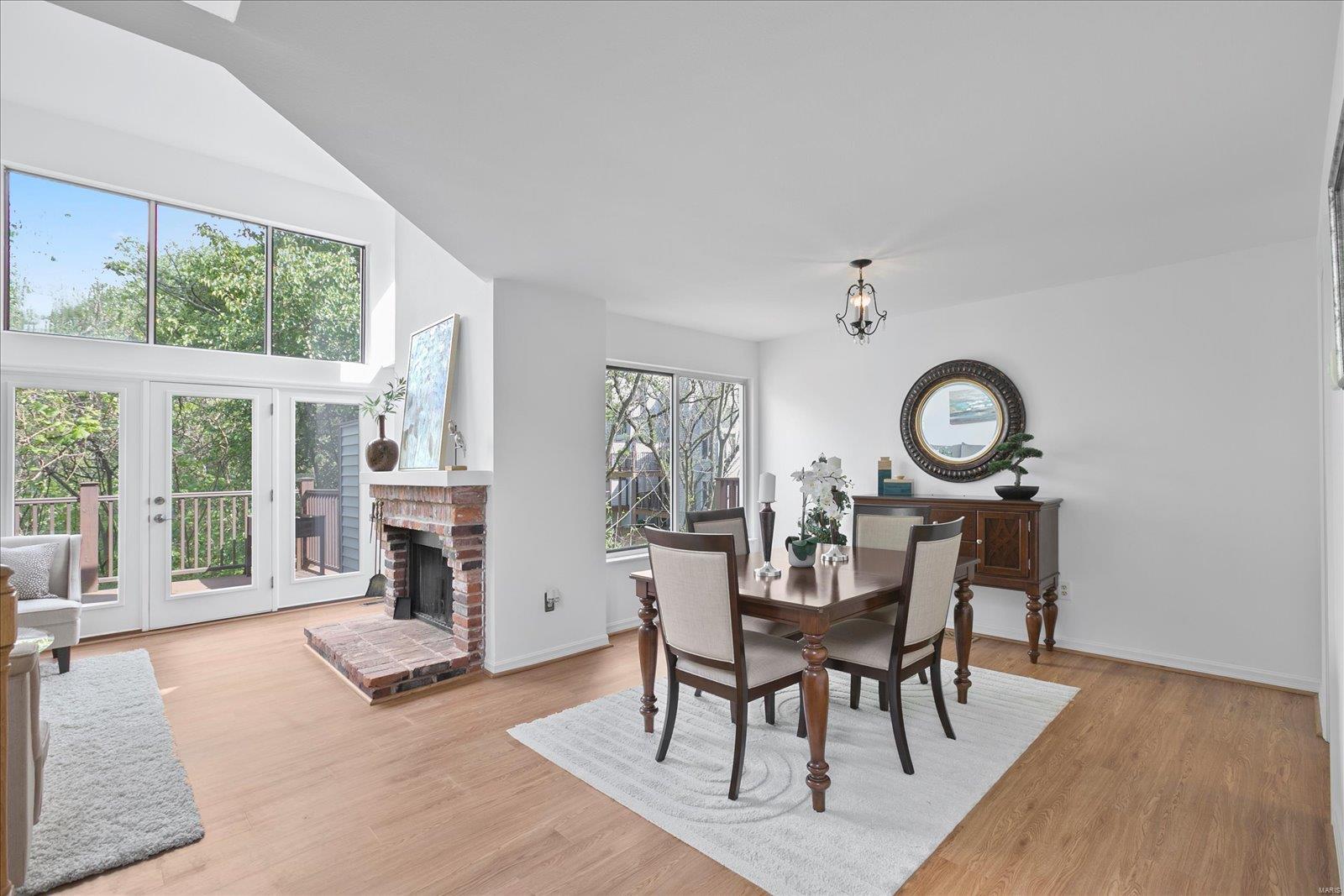 606 Highview Cir Drive Ballwin, MO 63021 - Photo 18 of 35