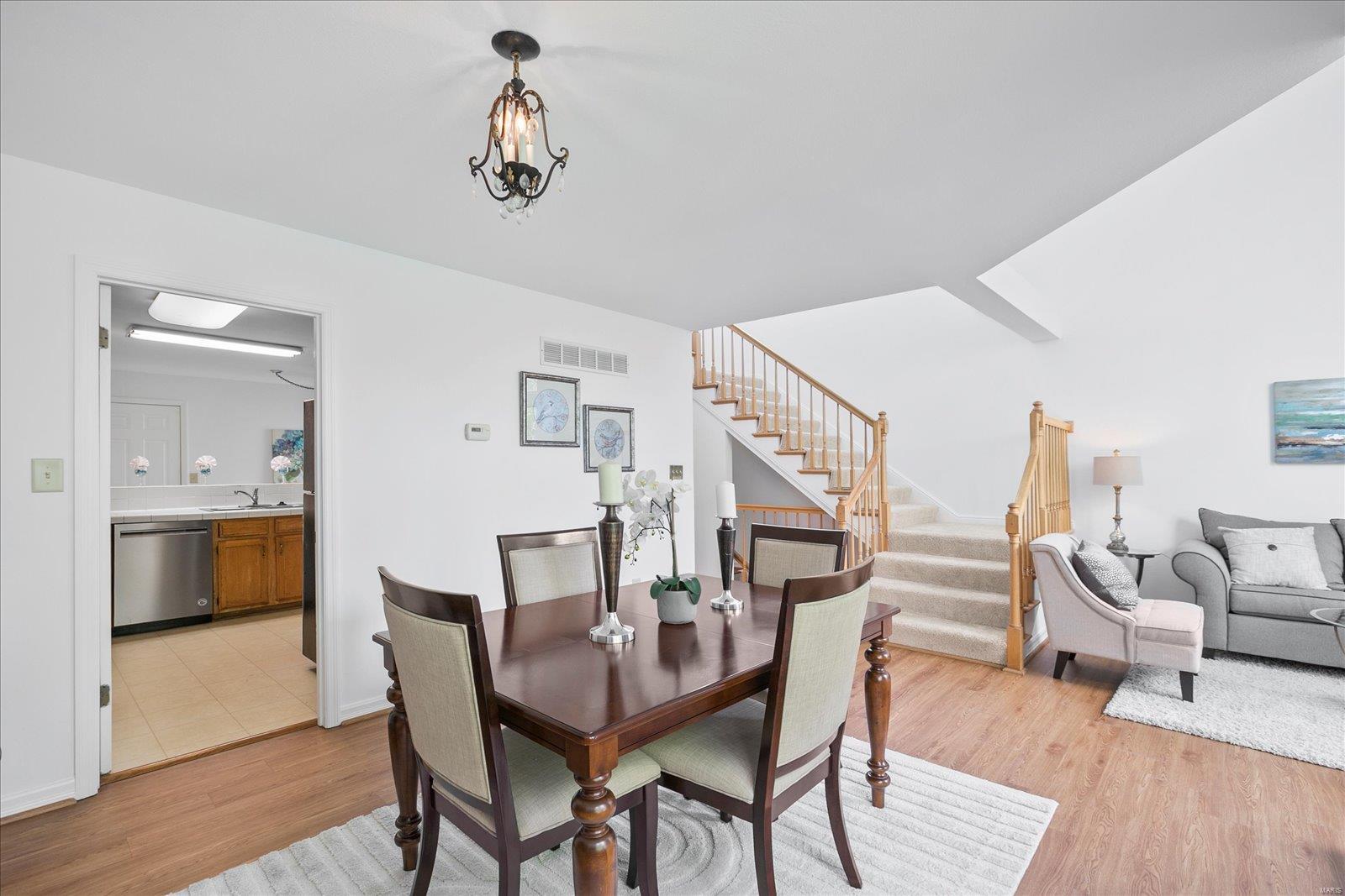 606 Highview Cir Drive Ballwin, MO 63021 - Photo 19 of 35