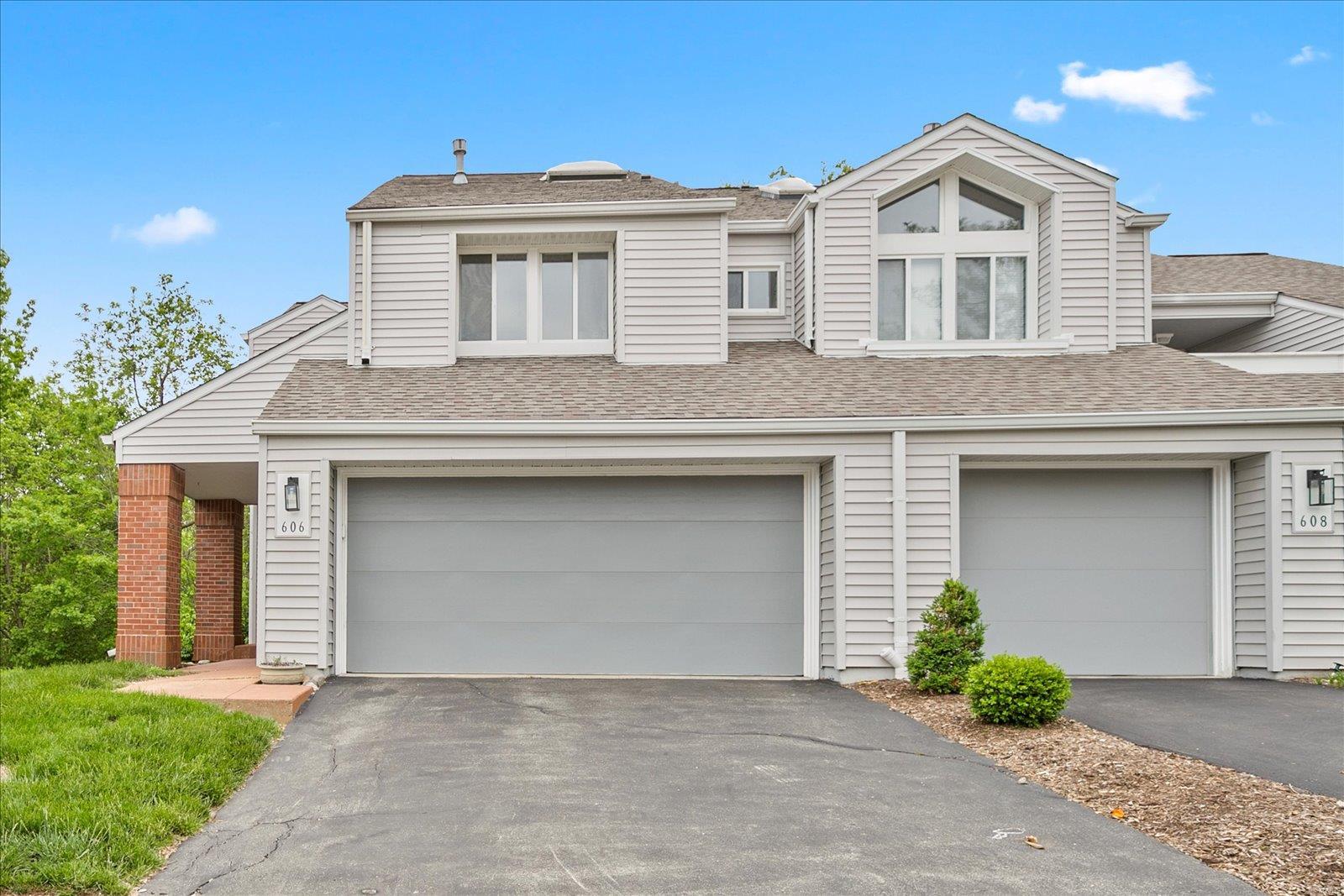 606 Highview Cir Drive Ballwin, MO 63021 - Photo 2 of 35