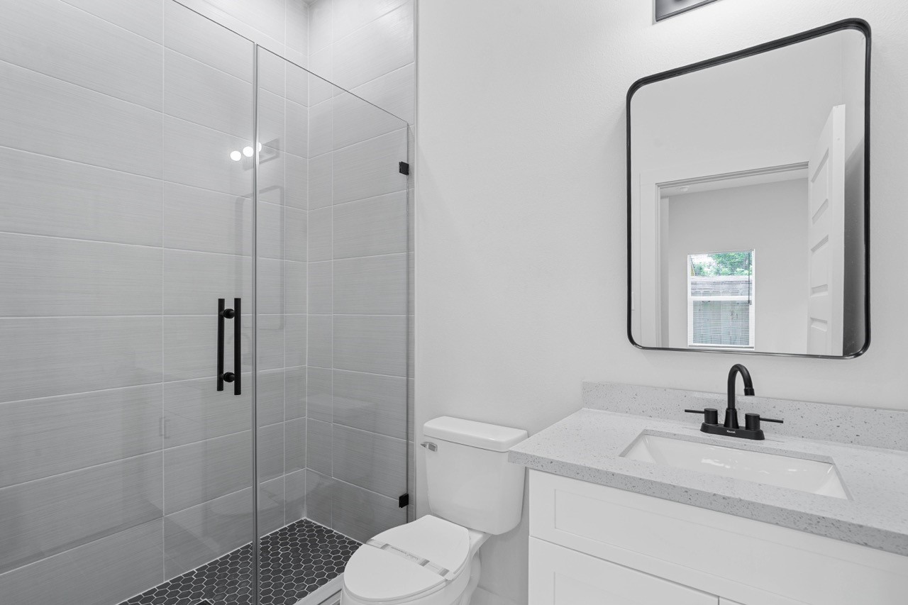 9725 Kerr Street, Unit A Houston, TX 77029 - Photo 27 of 34