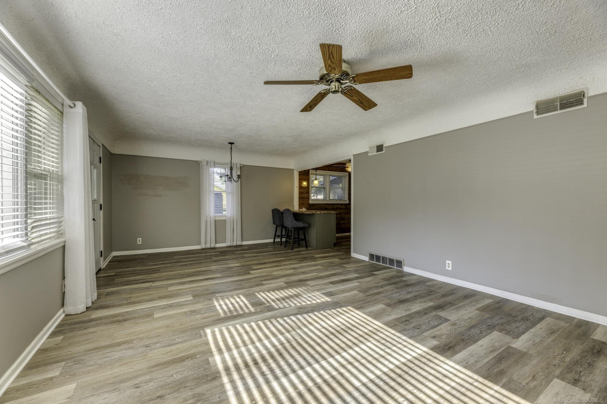 4034 Lakeshore Road Lexington, MI 48450 - Photo 8 of 37 Spacious Living Room