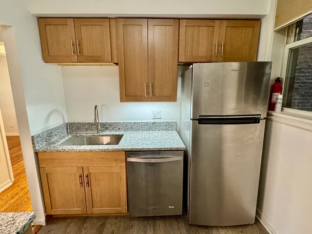 $2,250 | 6042 North Kenmore Avenue, Unit 1, Chicago, IL 60660