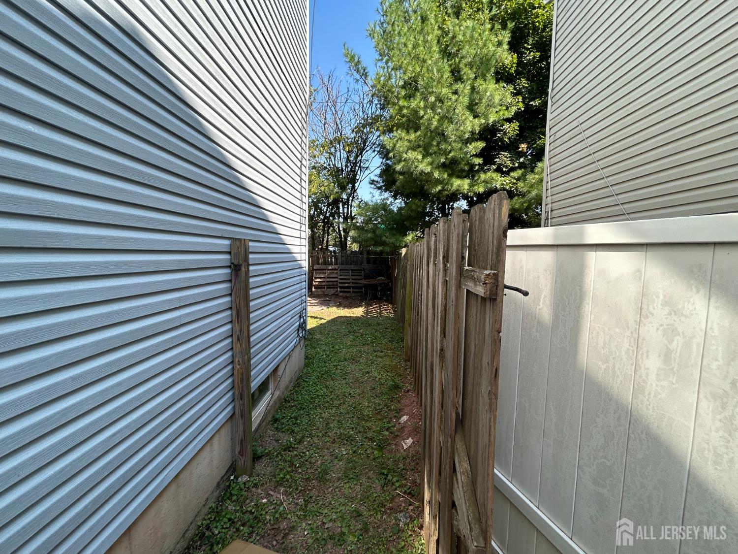 13 Hampton Road, Unit B New Brunswick, NJ 08901 - Photo 13 of 14