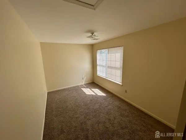 $3,300 | 13 Hampton Road, Unit B, New Brunswick, NJ 08901