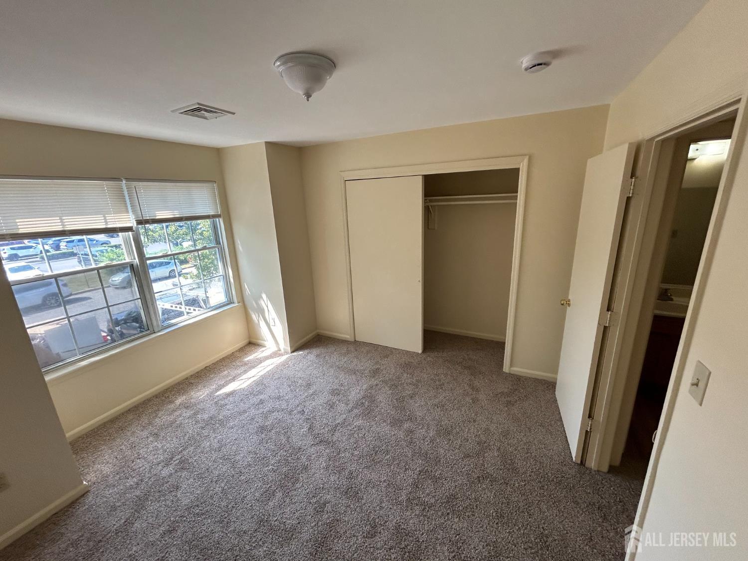 13 Hampton Road, Unit B New Brunswick, NJ 08901 - Photo 7 of 14