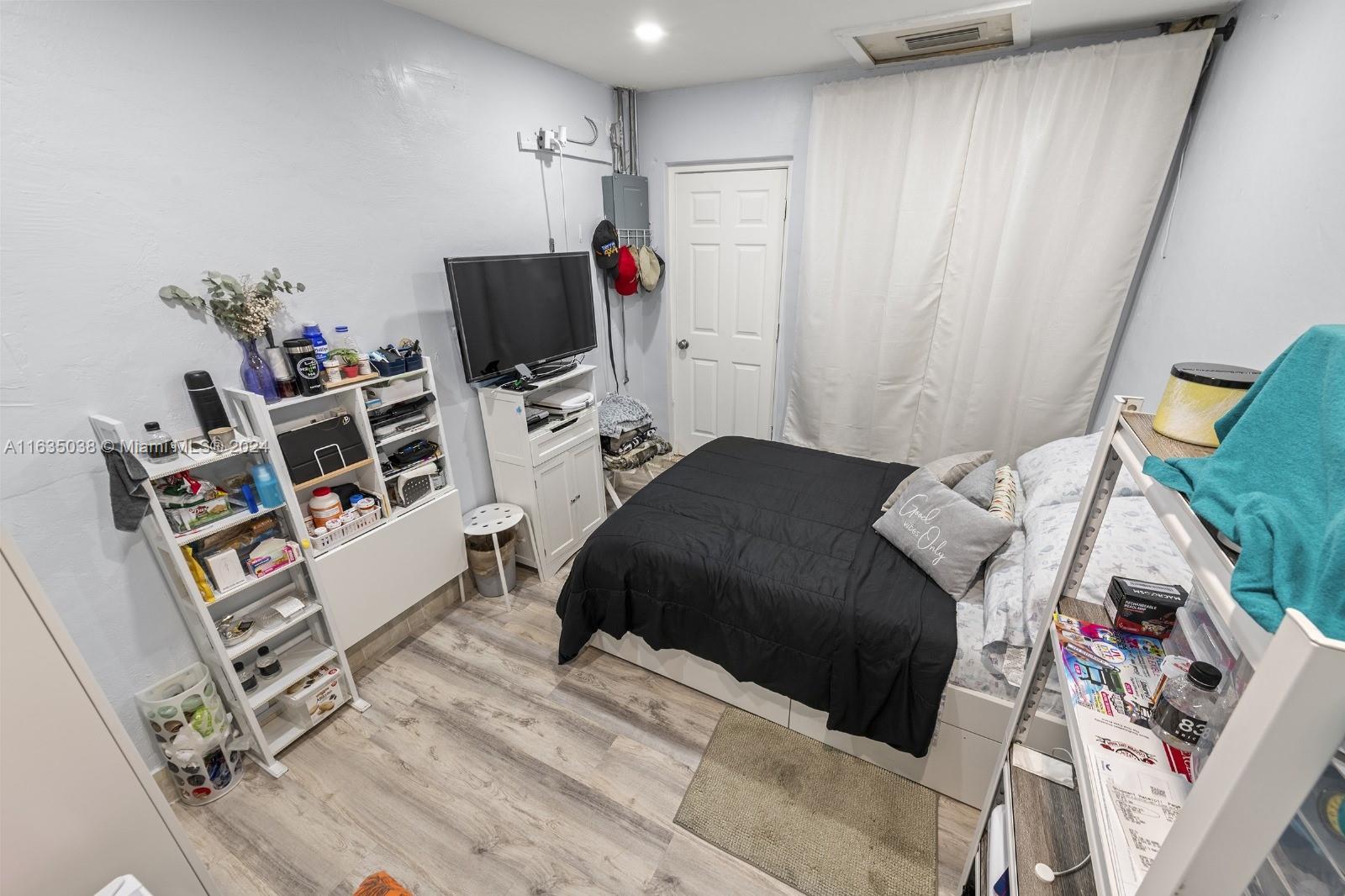 7190 Harding Street Hollywood, FL 33024 - Photo 11 of 26