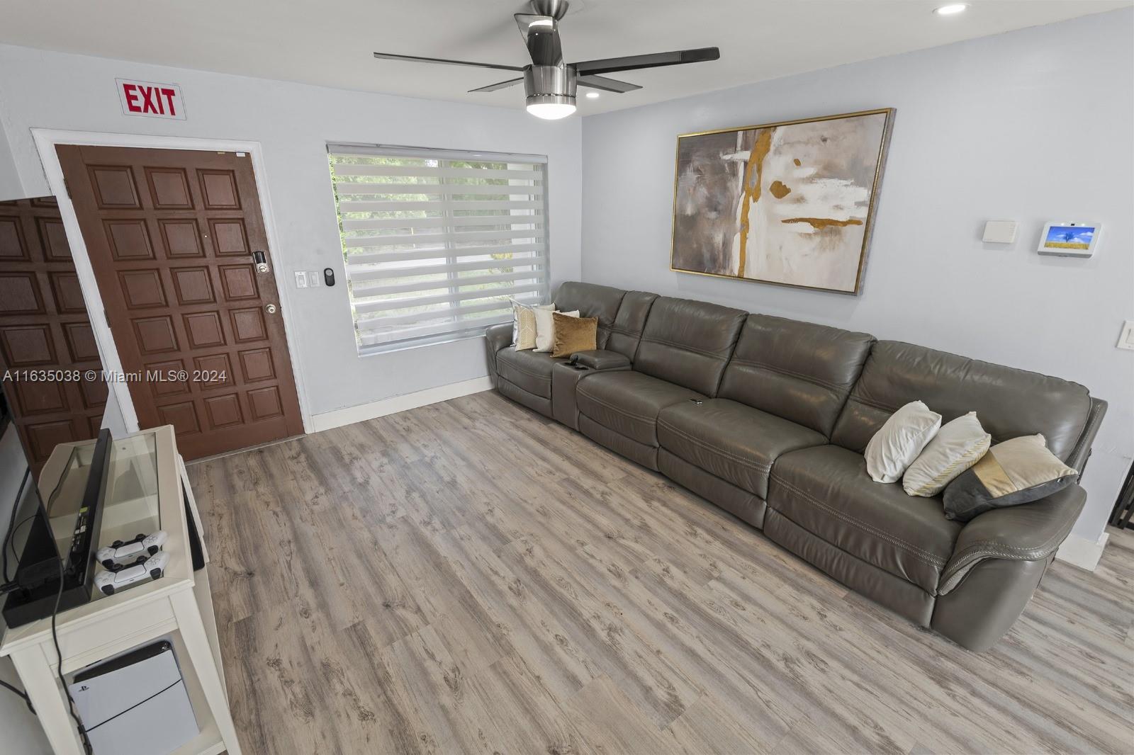 7190 Harding Street Hollywood, FL 33024 - Photo 6 of 26