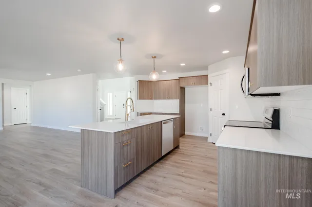 $599,990 | 18445 North Trumpet Lily Avenue, Nampa, ID 83687