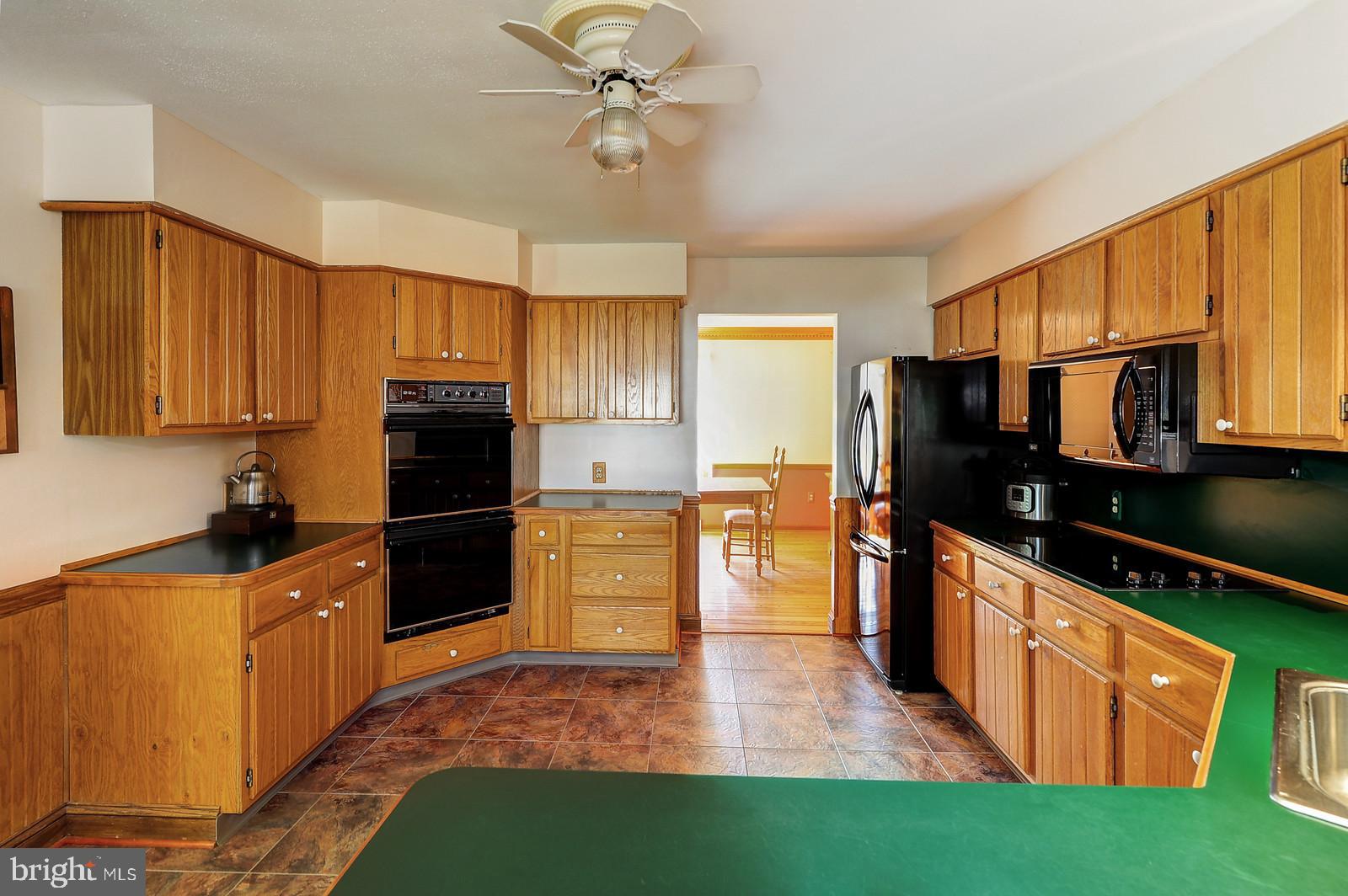 4 Azalea Way Hamilton, NJ 08690 - Photo 12 of 30 Kitchen with Hardwood Oak Cabinetry