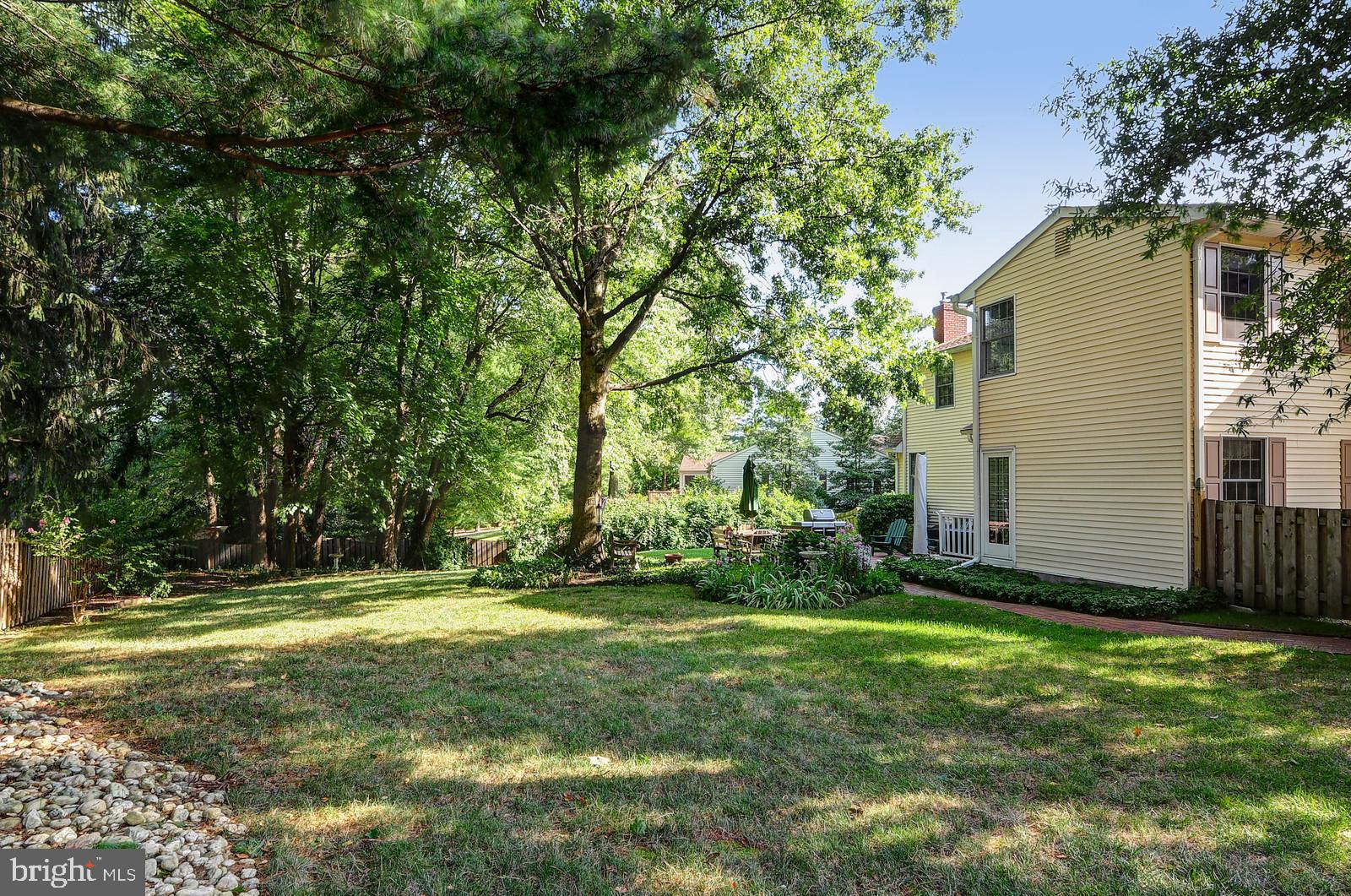4 Azalea Way Hamilton, NJ 08690 - Photo 28 of 30 Rear View of Home