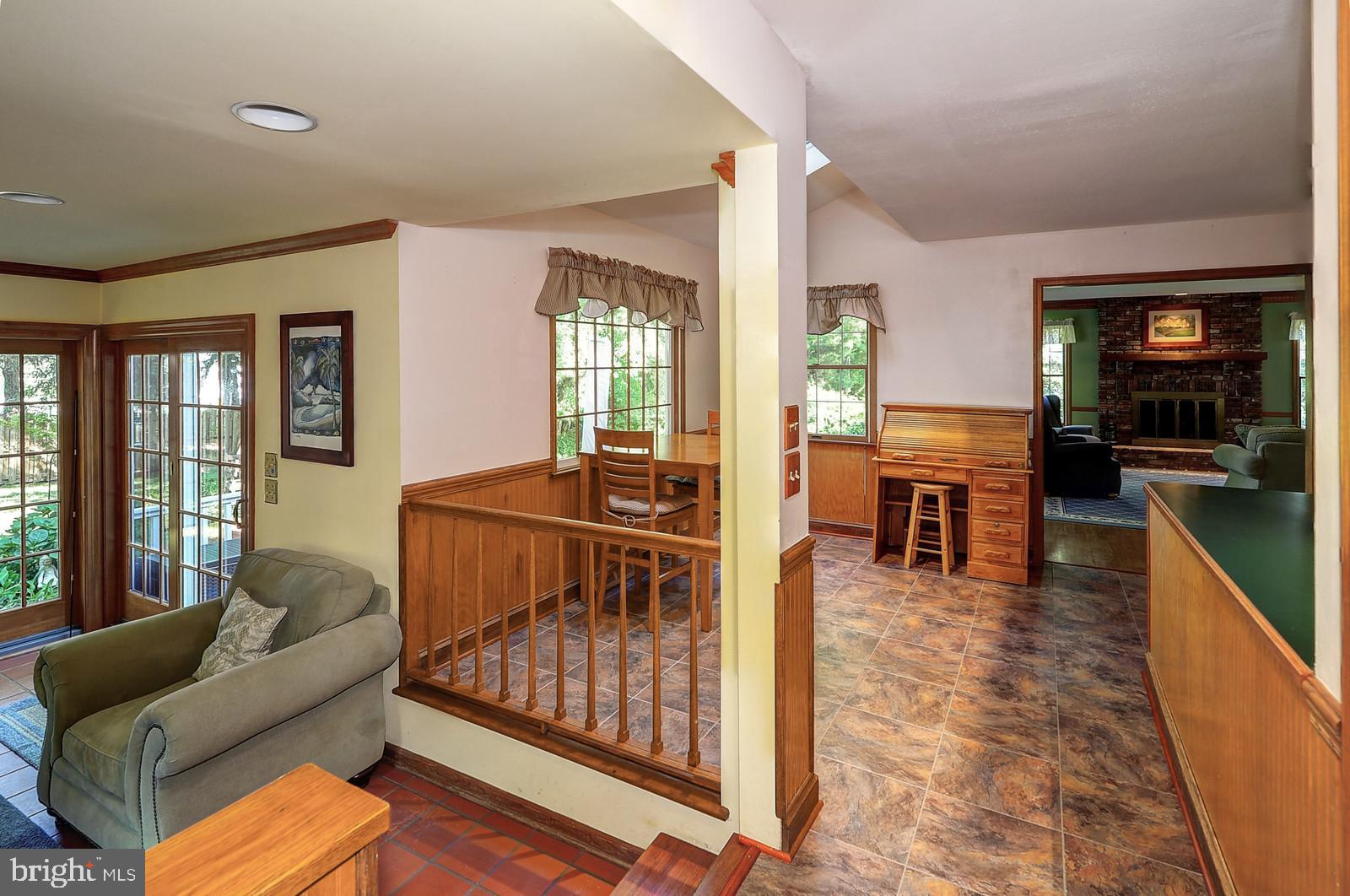 4 Azalea Way Hamilton, NJ 08690 - Photo 9 of 30 Breakfast Room