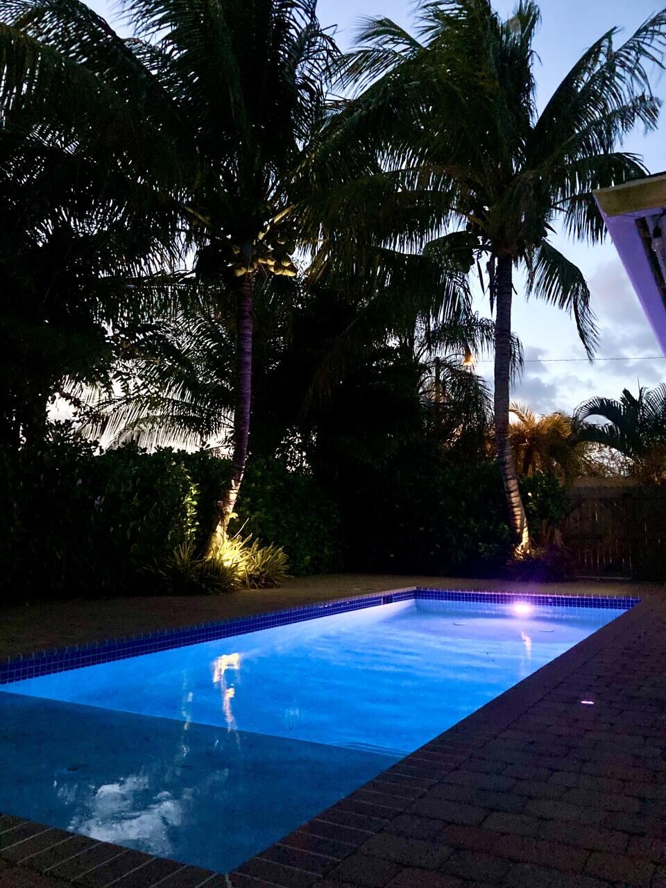 116 Windsor Road East Jupiter, FL 33469 - Photo 24 of 25 Twilight