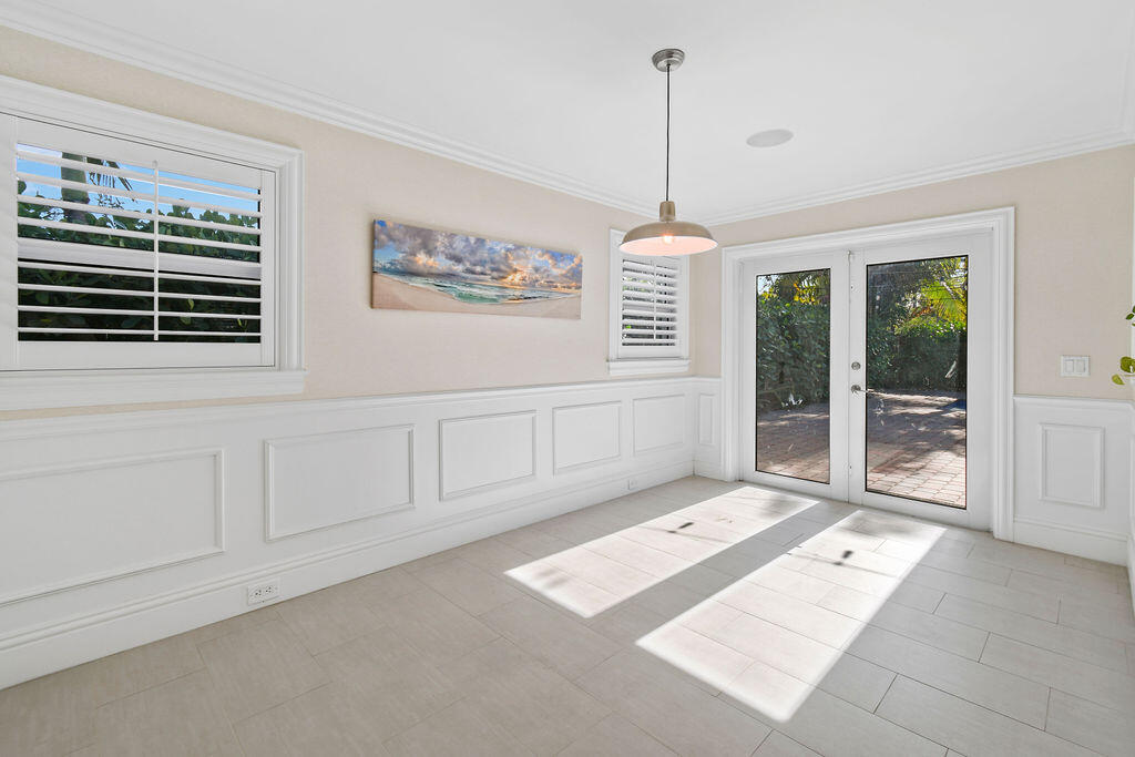 116 Windsor Road East Jupiter, FL 33469 - Photo 8 of 25 Dining Room