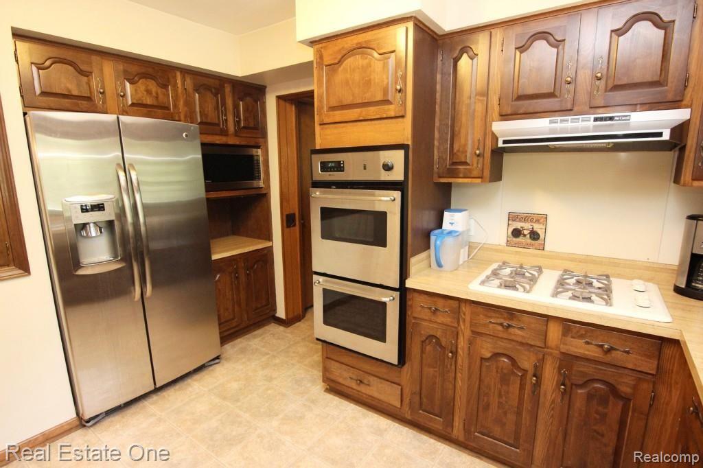 7750 Foster Road Clarkston, MI 48346 - Photo 12 of 28