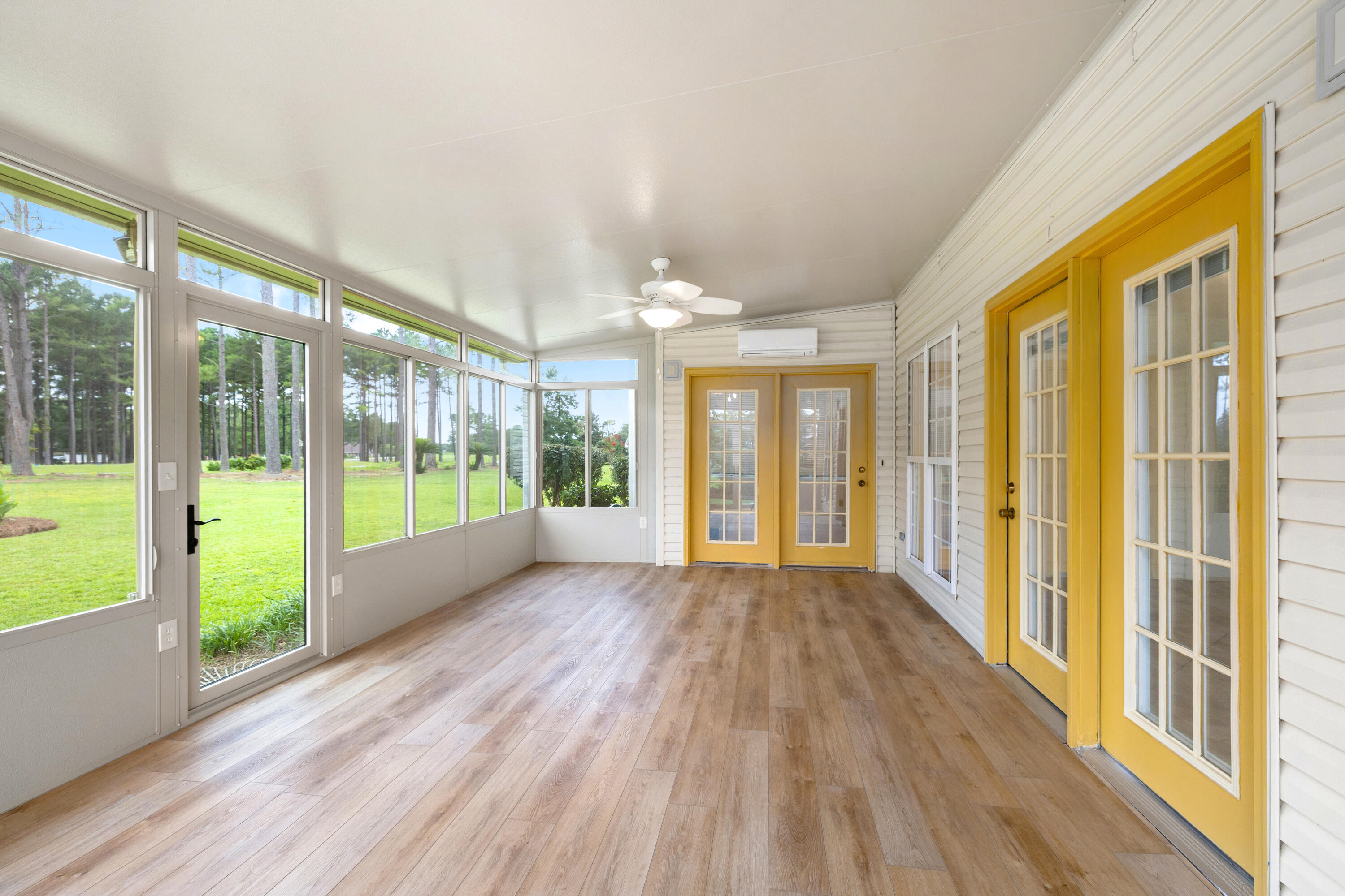 245 Plantation Drive Manning, SC 29102 - Photo 19 of 62 ENCLOSED SUNROOM