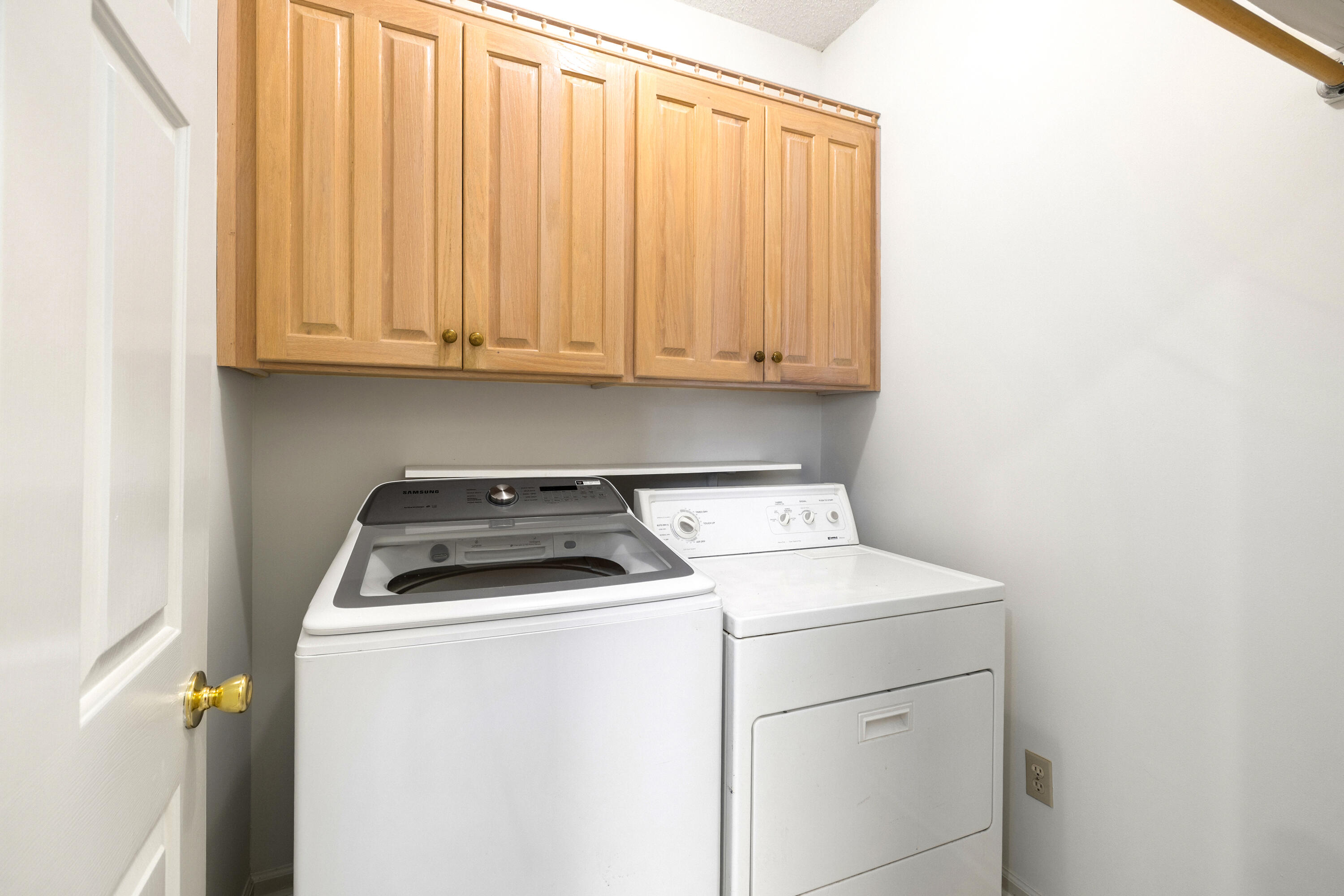 245 Plantation Drive Manning, SC 29102 - Photo 32 of 62 LAUNDRY ROOM