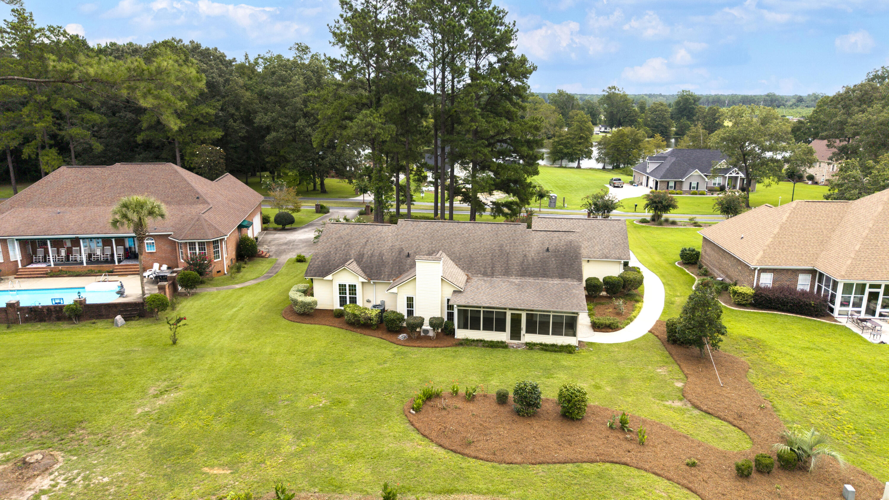 245 Plantation Drive Manning, SC 29102 - Photo 40 of 62 AERIAL
